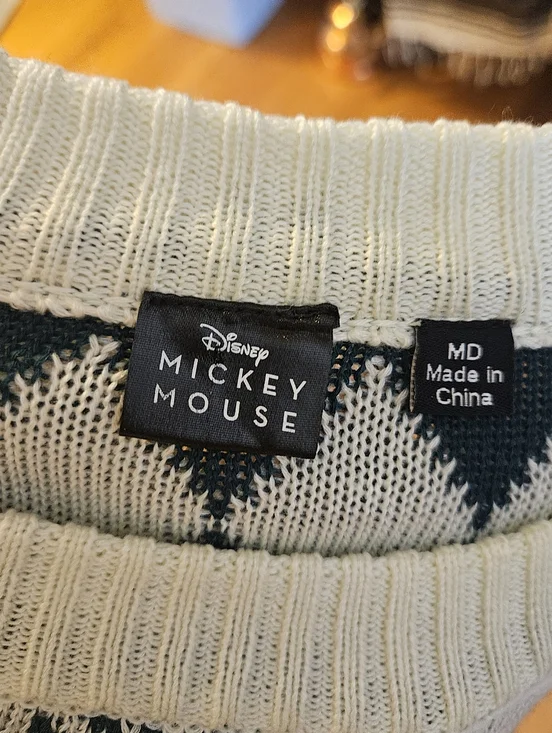 Disney Crewneck Mickey and Minnie Holiday Sweater in White, Green & Red Sz Med - Picture 4 of 4